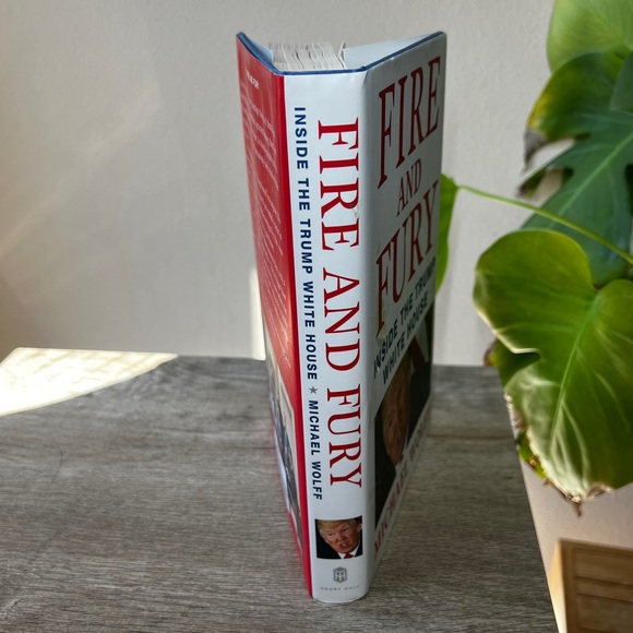 Michael Wolff Hardcover “Fire And Fury: Inside the Trump White House” 2018 - Picture 3 of 10